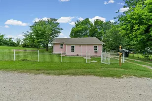 325 West Ln, Quinlan, TX 75474 - Photo 1