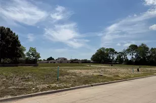 100 Choctaw Dr, Leonard, TX 75452 - Photo 1