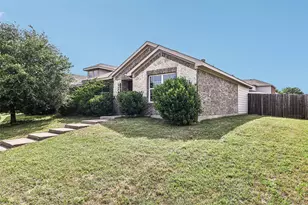 2979 Driftwood Ln, Lancaster, TX 75146 - Photo 13