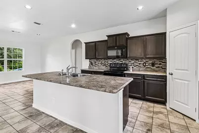 2979 Driftwood Lane, Lancaster, TX 75146 - Photo 7