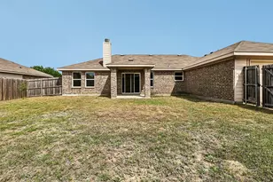 2979 Driftwood Ln, Lancaster, TX 75146 - Photo 5