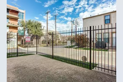 3012 Carmel Street, Dallas, TX 75204 - Photo 15