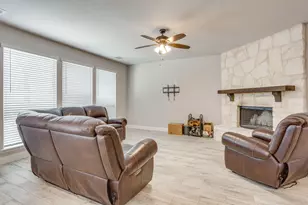 1116 Bear Oak Dr, Burleson, TX 76028 - Photo 11