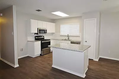 300 Rosewood Lane, Cedar Hill, TX 75104 - Photo 5