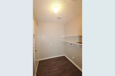 300 Rosewood Lane, Cedar Hill, TX 75104 - Photo 17
