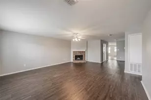 208 Weber River tr, Fort Worth, TX 76140 - Photo 3