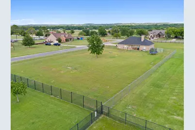 101 Eagles Crest Lane, Weatherford, TX 76087 - Photo 37