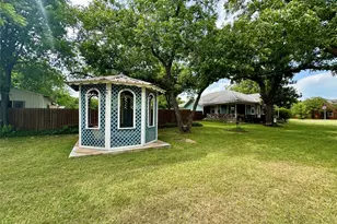 121 N Homer St, Ranger, TX 76470 - Photo 35