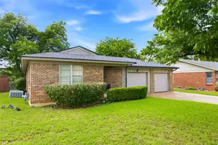 3712 Stadium Dr, Fort Worth, TX 76109 - Photo 3