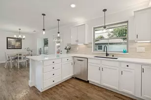 10605 Le Mans Dr, Dallas, TX 75238 - Photo 13