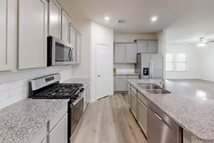 2901 Bald Eagle Blvd, Aubrey, TX 76227 - Photo 5