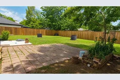 7806 Creek View Drive, Rowlett, TX 75089 - Photo 13