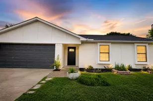 7806 Creek View Dr, Rowlett, TX 75089 - Photo 1