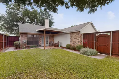 1917 Village Creek Drive, Garland, TX 75040 - Photo 27