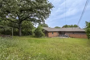 1200 Desiree Ln, Hurst, TX 76053 - Photo 25