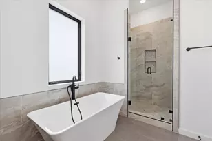 453 W Morphy St, Fort Worth, TX 76104 - Photo 25