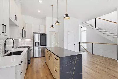 453 W Morphy Street, Fort Worth, TX 76104 - Photo 5