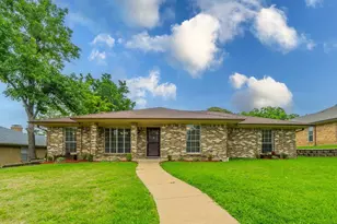 1605 Brighton Dr, Carrollton, TX 75007 - Photo 1