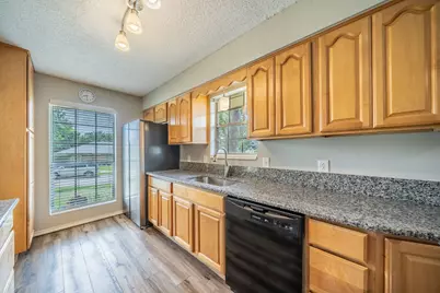 1605 Brighton Drive, Carrollton, TX 75007 - Photo 9