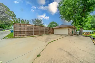 1605 Brighton Dr, Carrollton, TX 75007 - Photo 27
