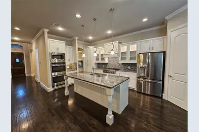 988 Shadyside Lane, Dallas, TX 75223 - Photo 11