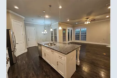 988 Shadyside Lane, Dallas, TX 75223 - Photo 9