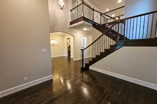 988 Shadyside Ln, Dallas, TX 75223 - Photo 5