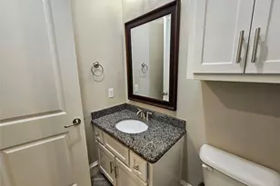 988 Shadyside Ln, Dallas, TX 75223 - Photo 19