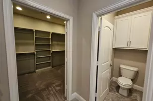 988 Shadyside Ln, Dallas, TX 75223 - Photo 29