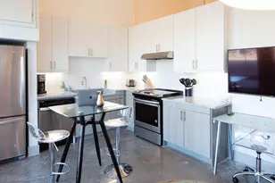 830 N Zang Blvd, Dallas, TX 75208 - Photo 1