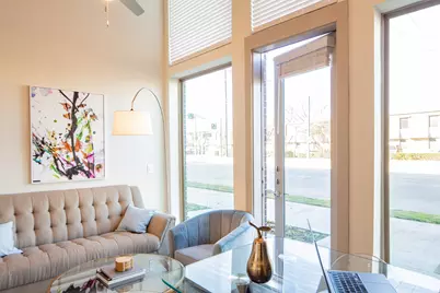 830 N Zang Boulevard #1203, Dallas, TX 75208 - Photo 5