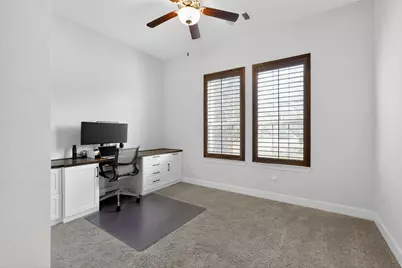 580 Courtyard Lane, Irving, TX 75039 - Photo 31