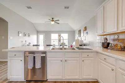 1124 Mourning Dove Drive, Burleson, TX 76028 - Photo 11