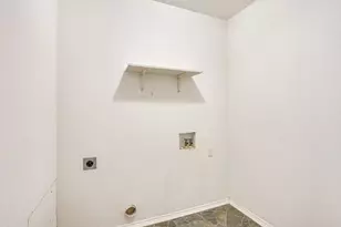 506 E McFarland St, Grandview, TX 76050 - Photo 33