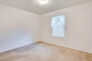 506 E McFarland St, Grandview, TX 76050 - Photo 29