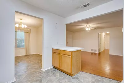 506 E McFarland Street, Grandview, TX 76050 - Photo 19