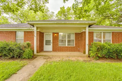 506 E McFarland Street, Grandview, TX 76050 - Photo 5