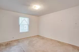 506 E McFarland St, Grandview, TX 76050 - Photo 27
