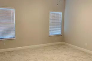 7804 Cottonwood Dr, Greenville, TX 75402 - Photo 9