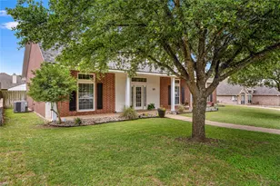 429 W Wall St, Hewitt, TX 76643 - Photo 7