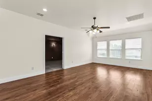 7604 Cindy Ln, Sachse, TX 75048 - Photo 17