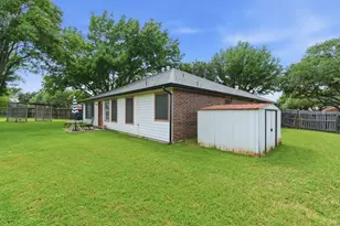 929 Hiawatha Ln, Saginaw, TX 76131 - Photo 23