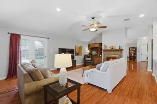 929 Hiawatha Ln, Saginaw, TX 76131 - Photo 9