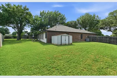 929 Hiawatha Lane, Saginaw, TX 76131 - Photo 25
