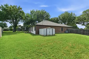 929 Hiawatha Ln, Saginaw, TX 76131 - Photo 25