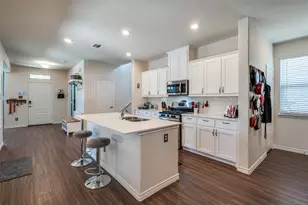 2177 Olivereta Dr, Little Elm, TX 75068 - Photo 5