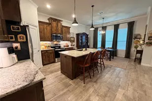 4007 Gallivant Dr, Granbury, TX 76049 - Photo 9