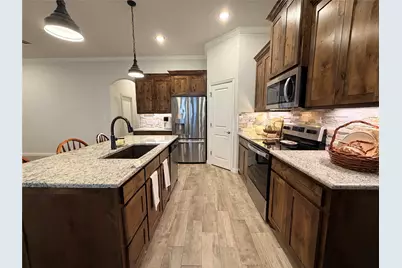 4007 Gallivant Drive, Granbury, TX 76049 - Photo 11