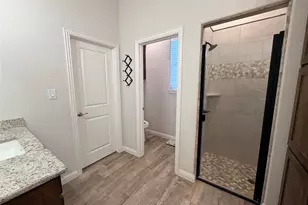 4007 Gallivant Dr, Granbury, TX 76049 - Photo 17