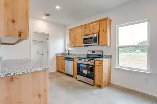 7904 County Rd 915, Joshua, TX 76058 - Photo 15